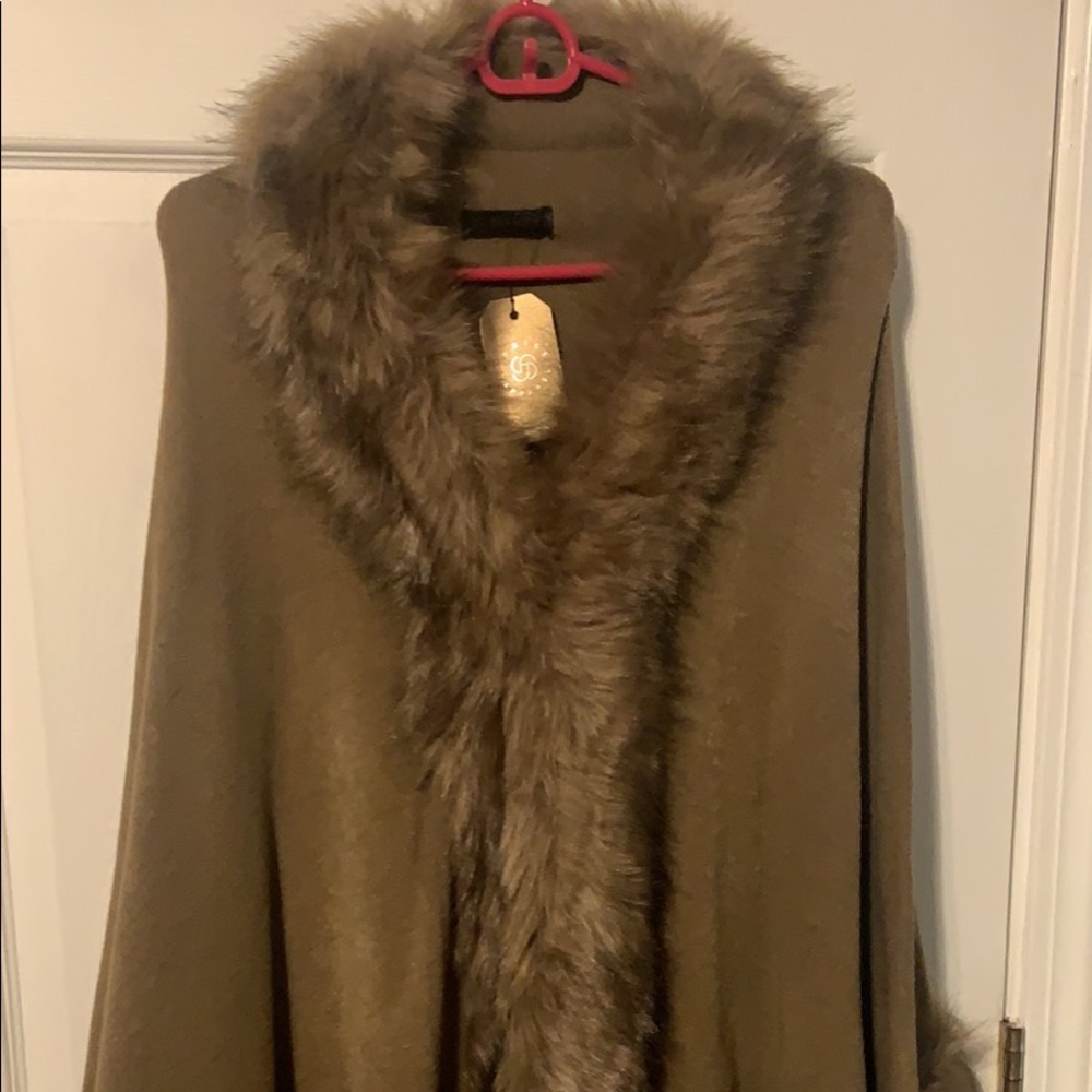 Shawl with Fur Trim